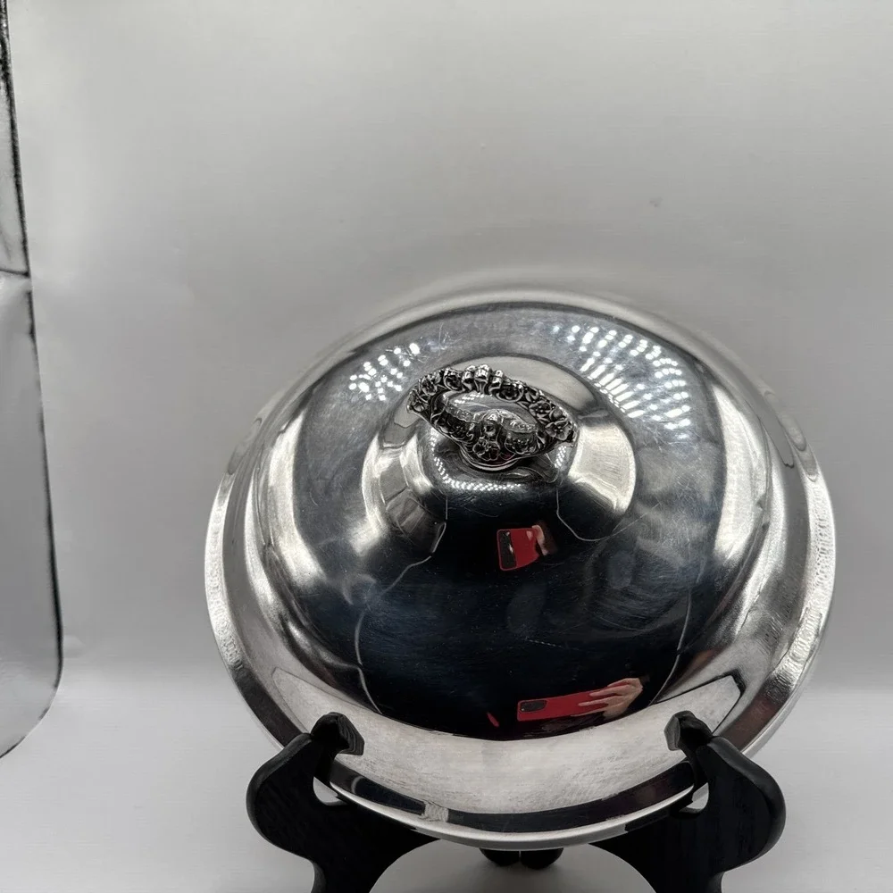 Wm. Rogers & Son Spring Flower Silverplate Lidded Serving Dish #3062